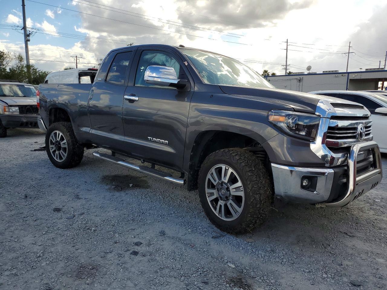 2016 Toyt Tundra - zdjęcie 4