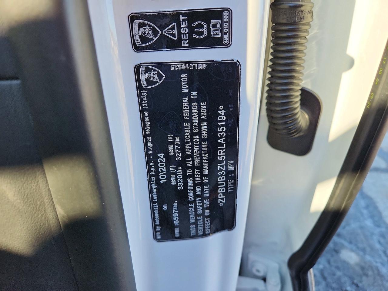 2024 Lamborghini Urus S - zdjęcie 14