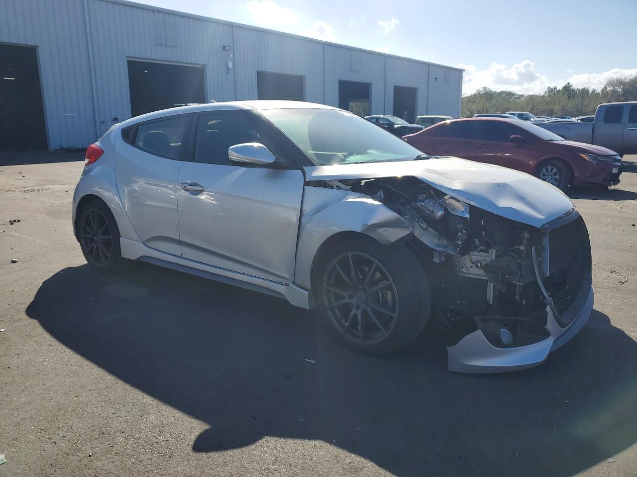 2016 Hyundai Veloster Turbo - zdjęcie 4