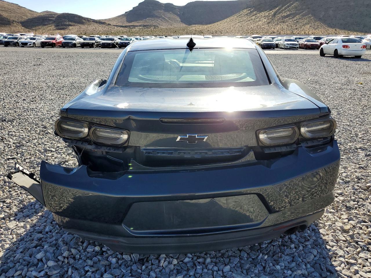 2021 Chevrolet Camaro Ls - zdjęcie 6