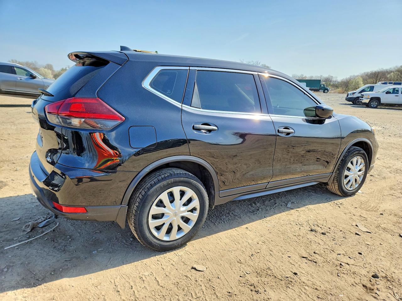 2020 Nissan Rogue S - zdjęcie 3