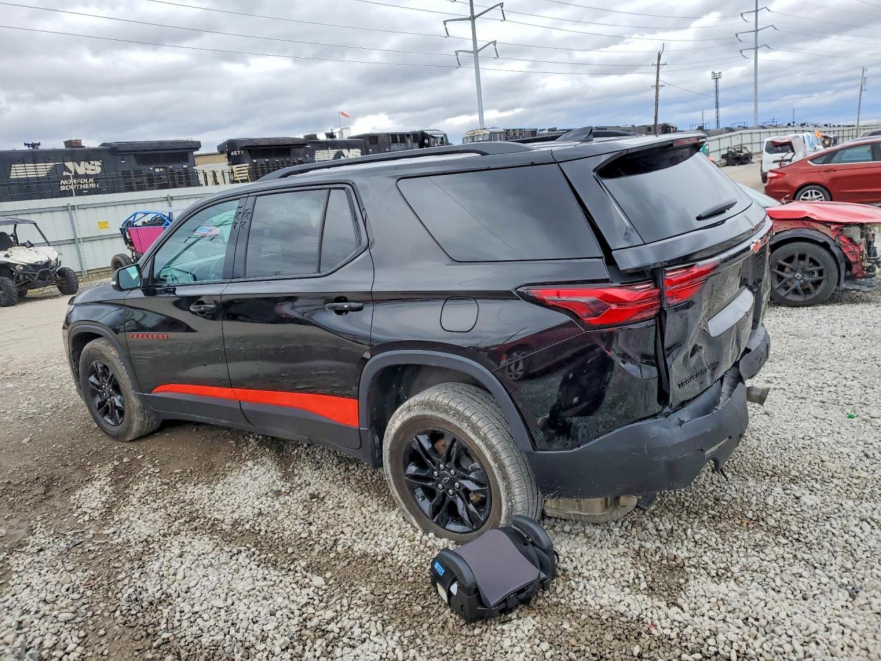 2023 Chevrolet Traverse Lt - zdjęcie 2