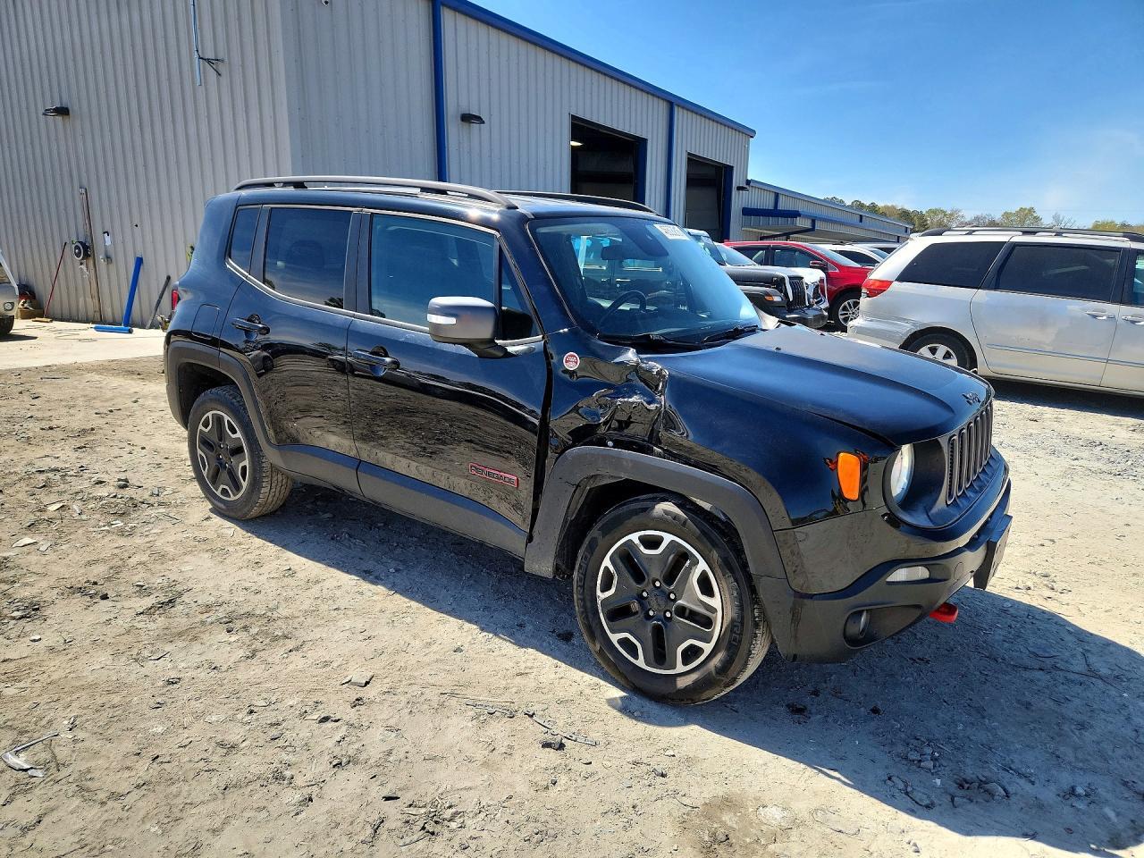 2016 Jeep Renegade Trailhawk - zdjęcie 4
