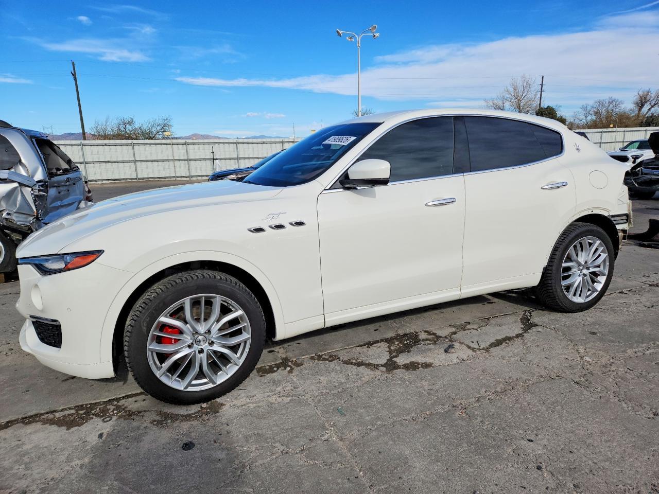 2022 Maserati Levante Base - zdjęcie główne