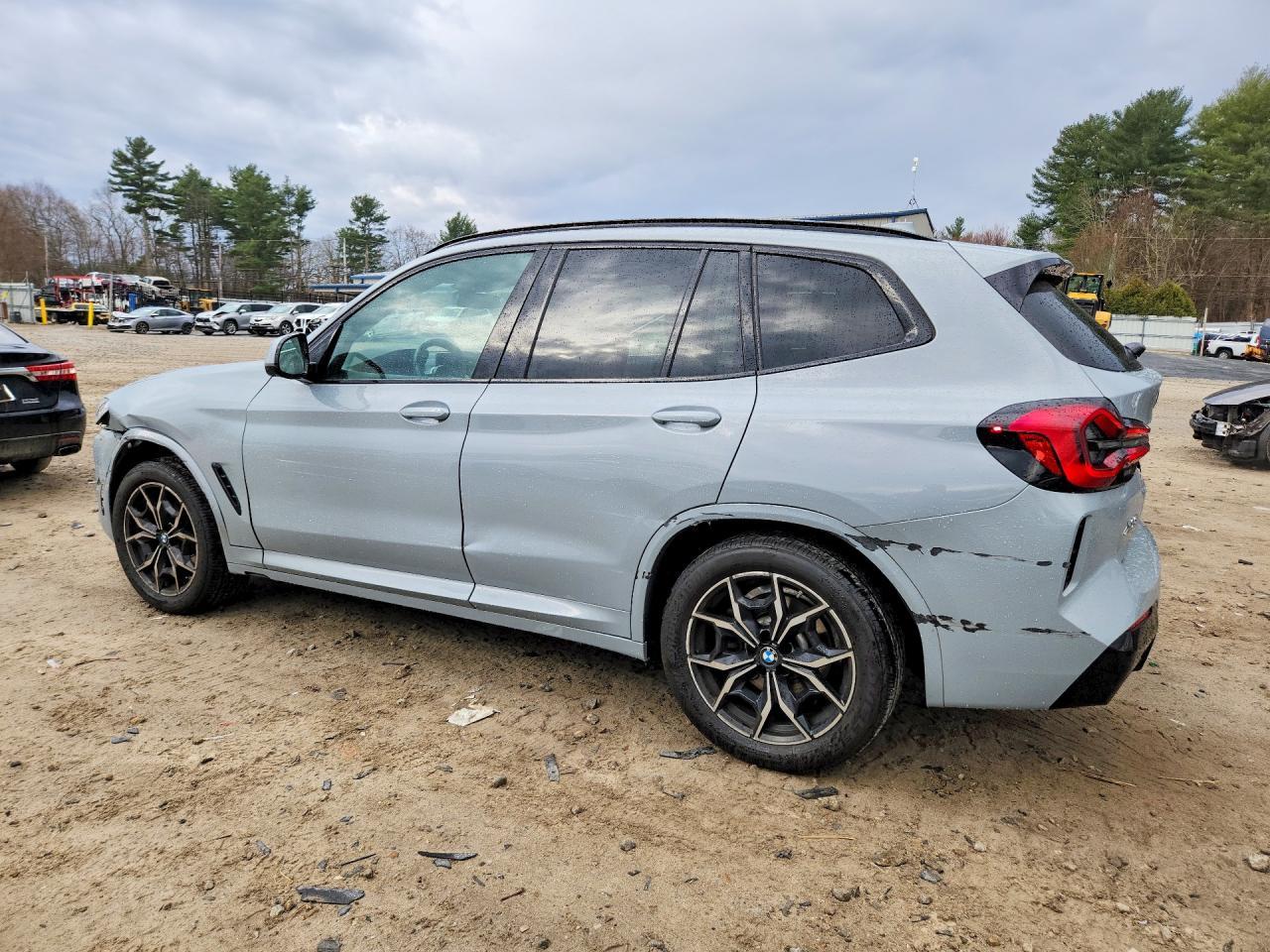 2022 BMW X3 xDrive30I - zdjęcie 2