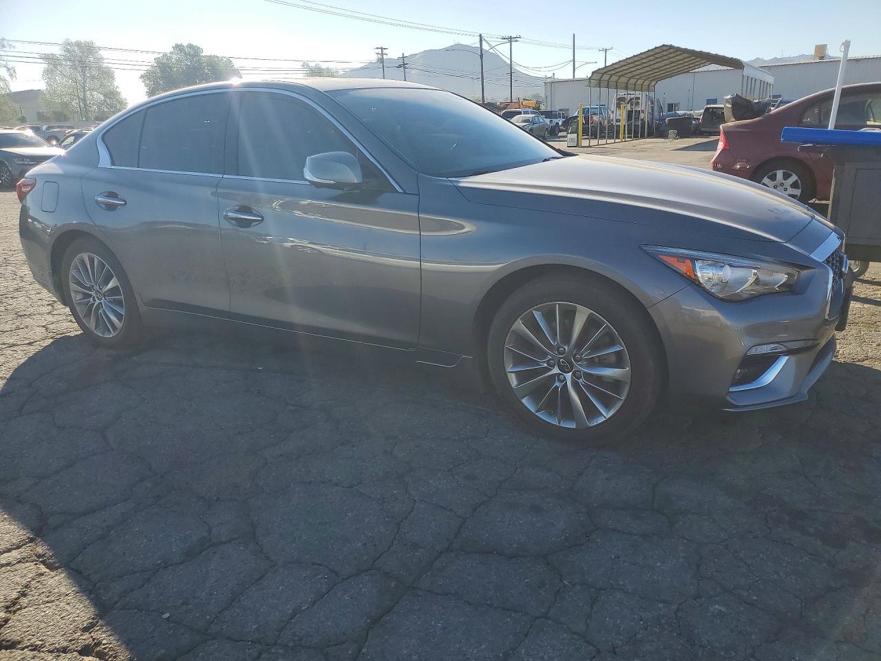 2022 Infiniti Q50 Luxe - zdjęcie 4