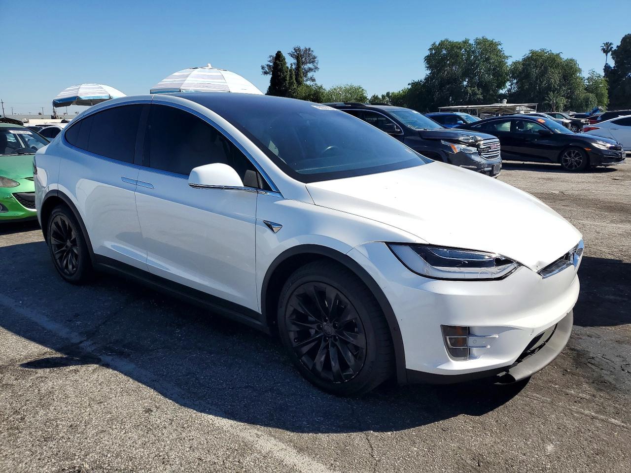 2020 Tesla Model X - zdjęcie 4