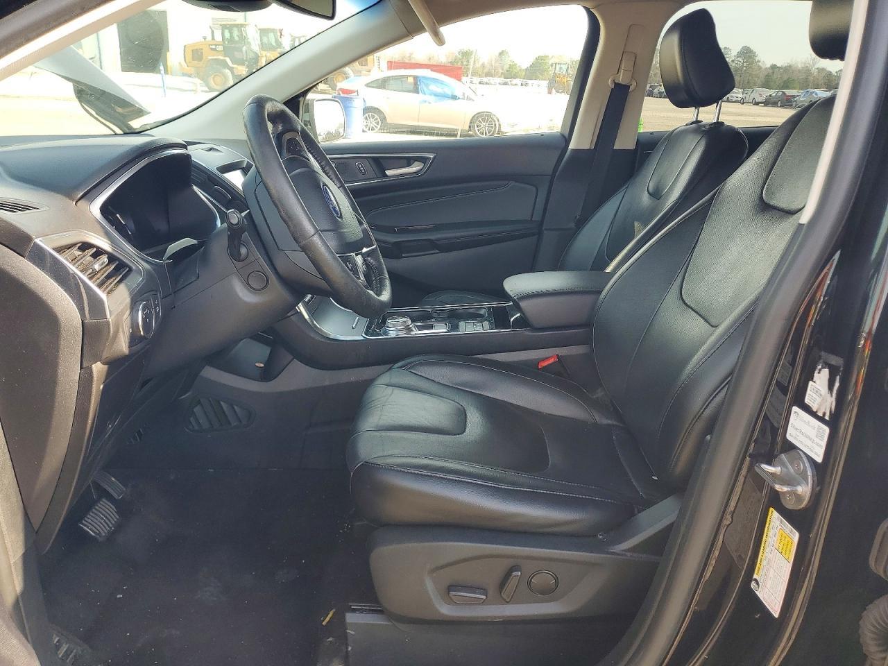 2020 Ford Edge Titanium - zdjęcie 7