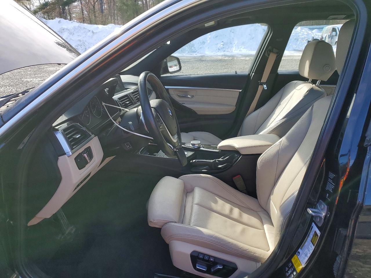 2019 BMW 330Xi - zdjęcie 7