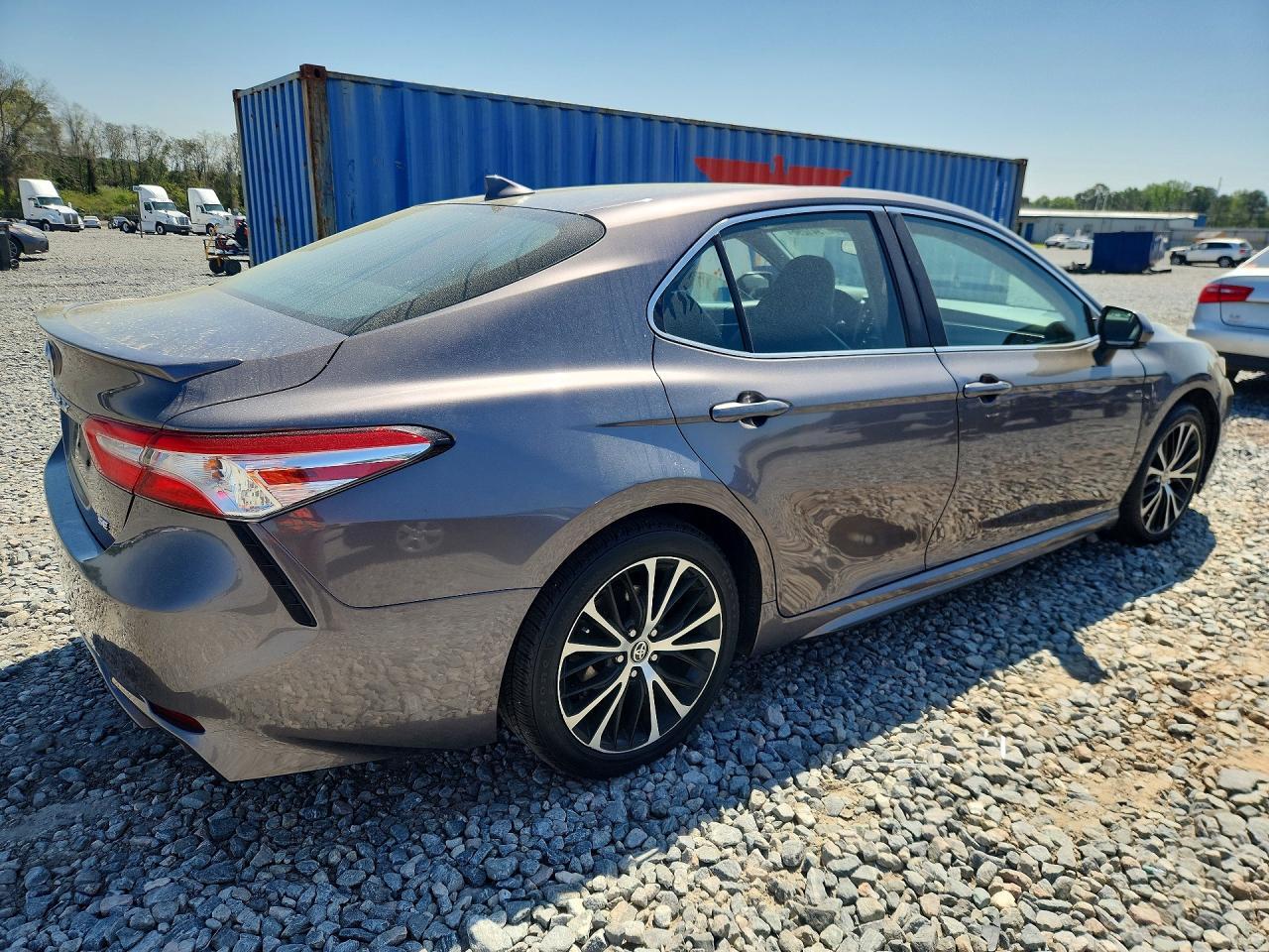 2020 Toyota Camry Se - zdjęcie 3