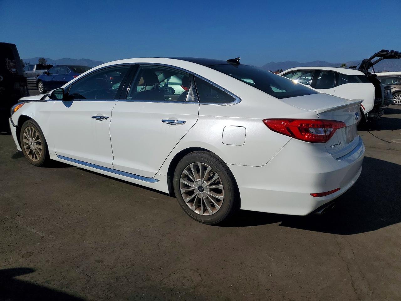 2015 Hyundai Sonata Limited - zdjęcie 2