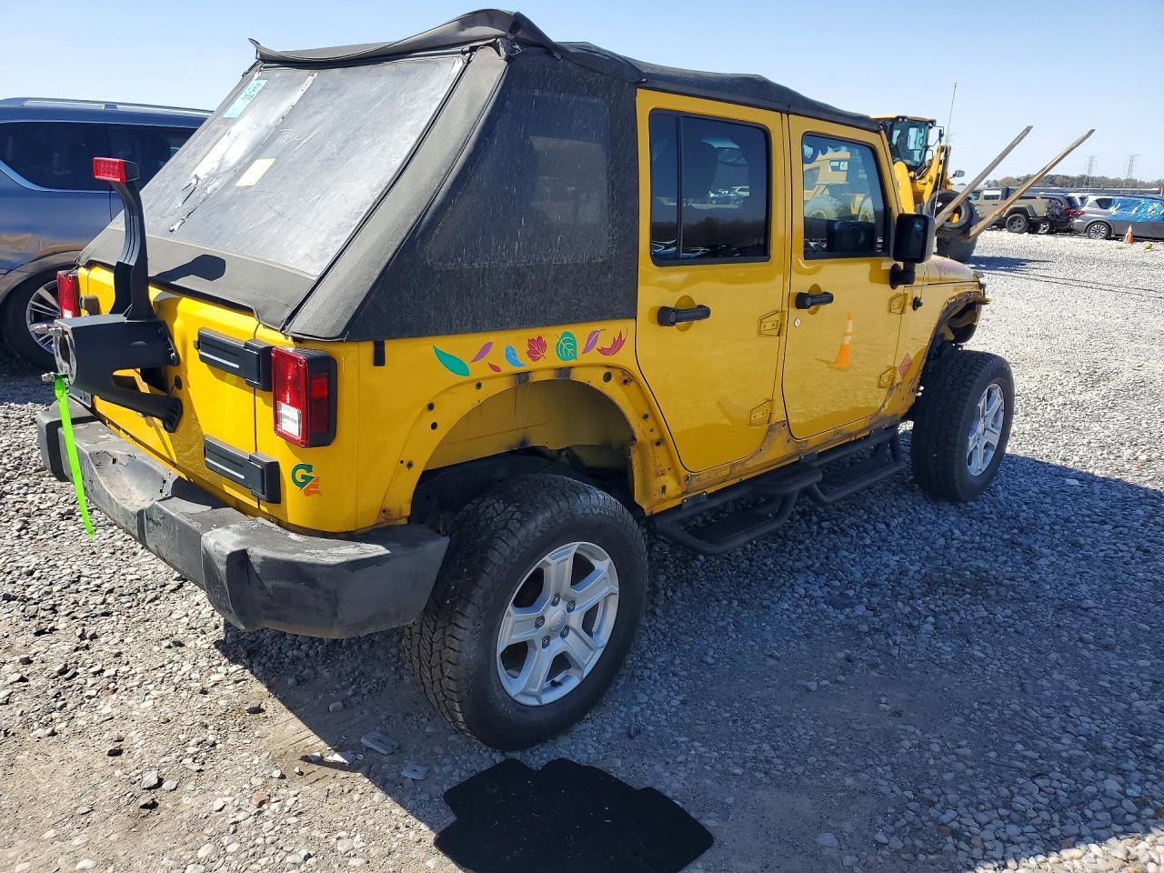 2015 Jeep Wrangler Unlimited Sahara - zdjęcie 3