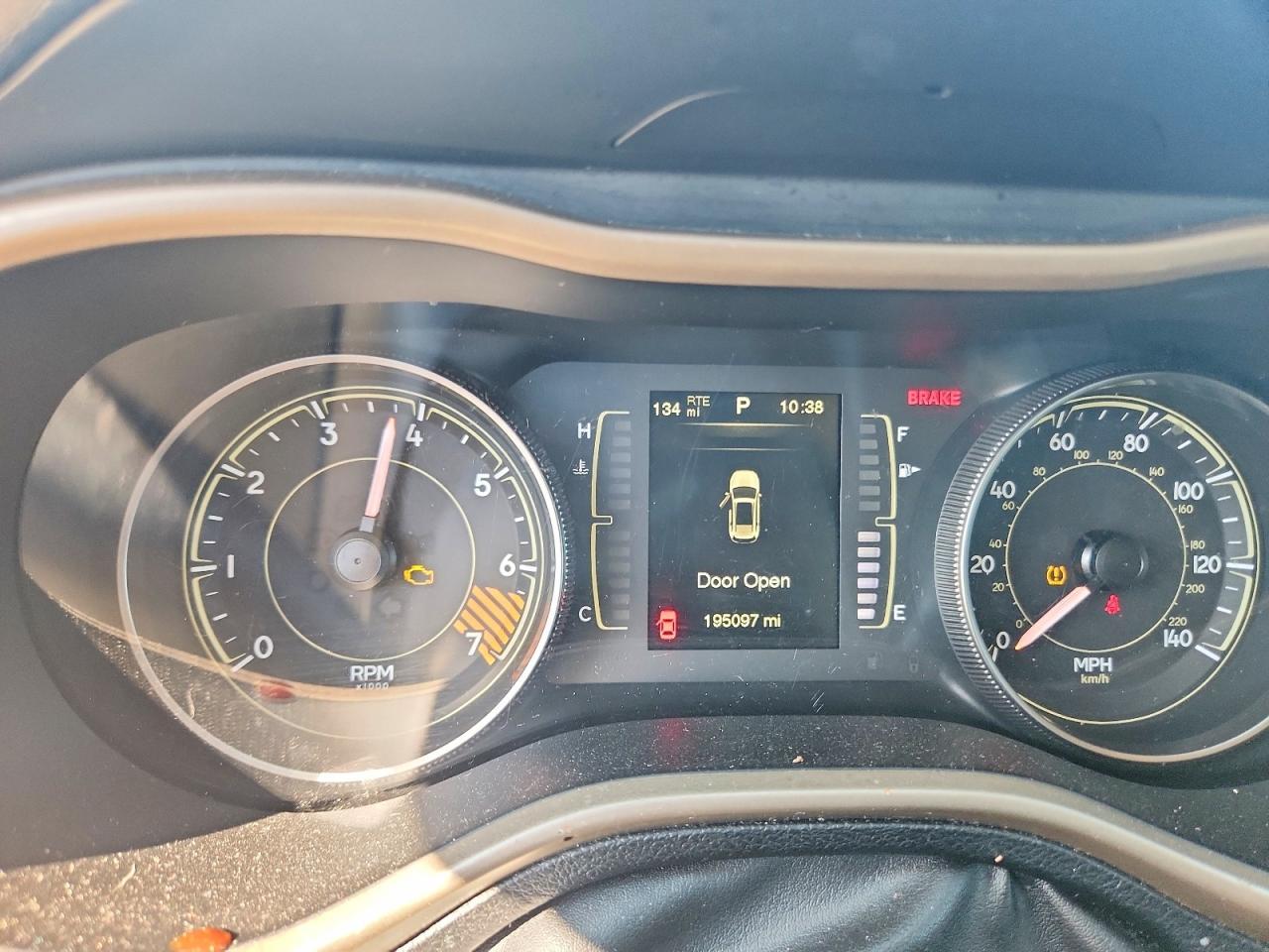 2014 Jeep Cherokee Sport - zdjęcie 10