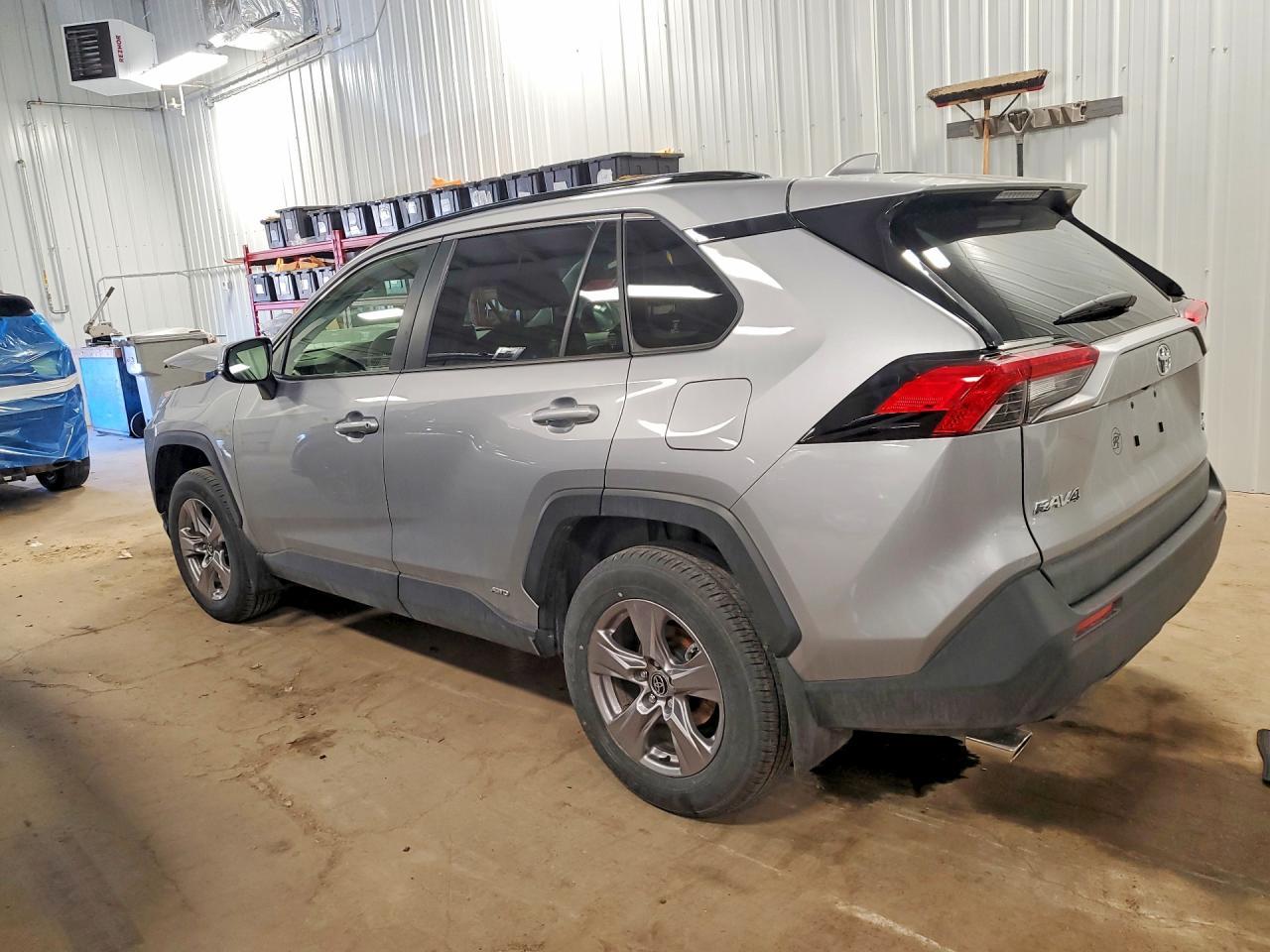 2025 Toyota Rav4 Hybrid Xle - zdjęcie 2