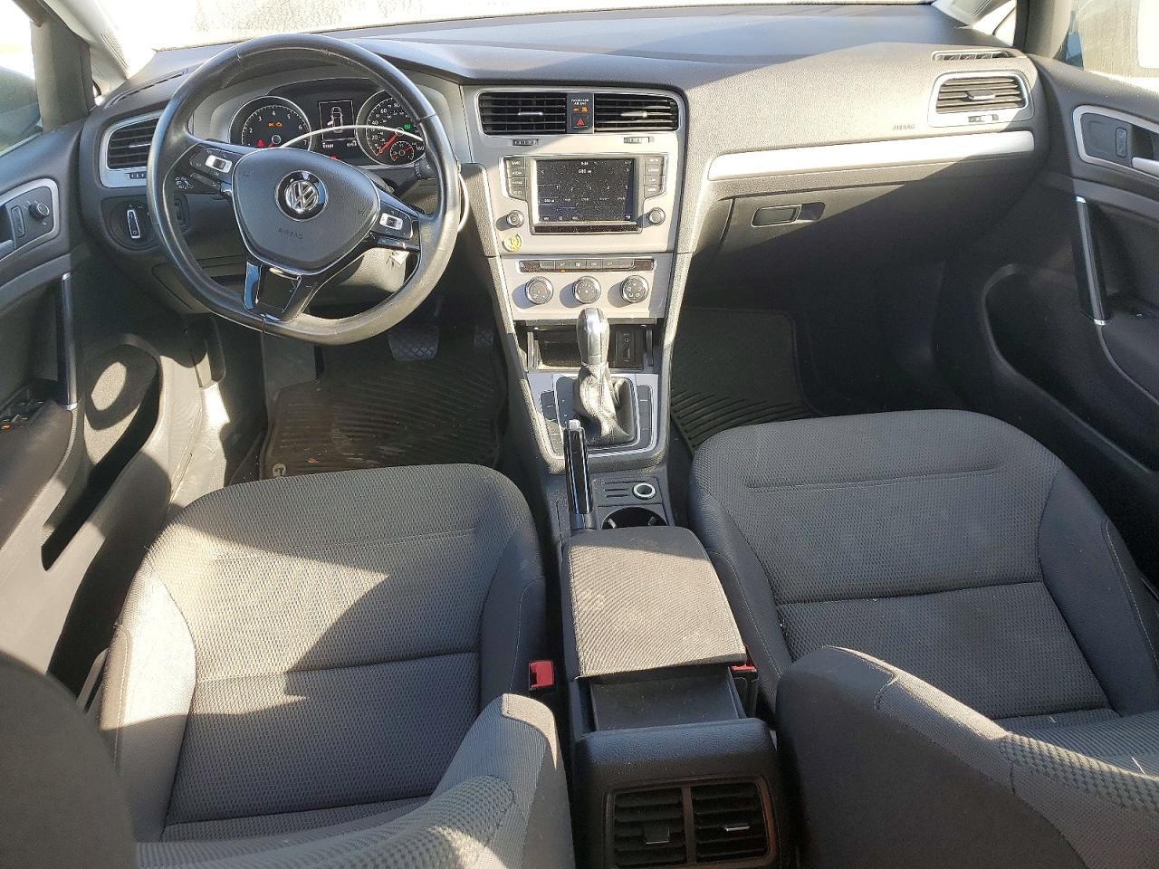 2017 Volkswagen Golf Sportwagen S - zdjęcie 8