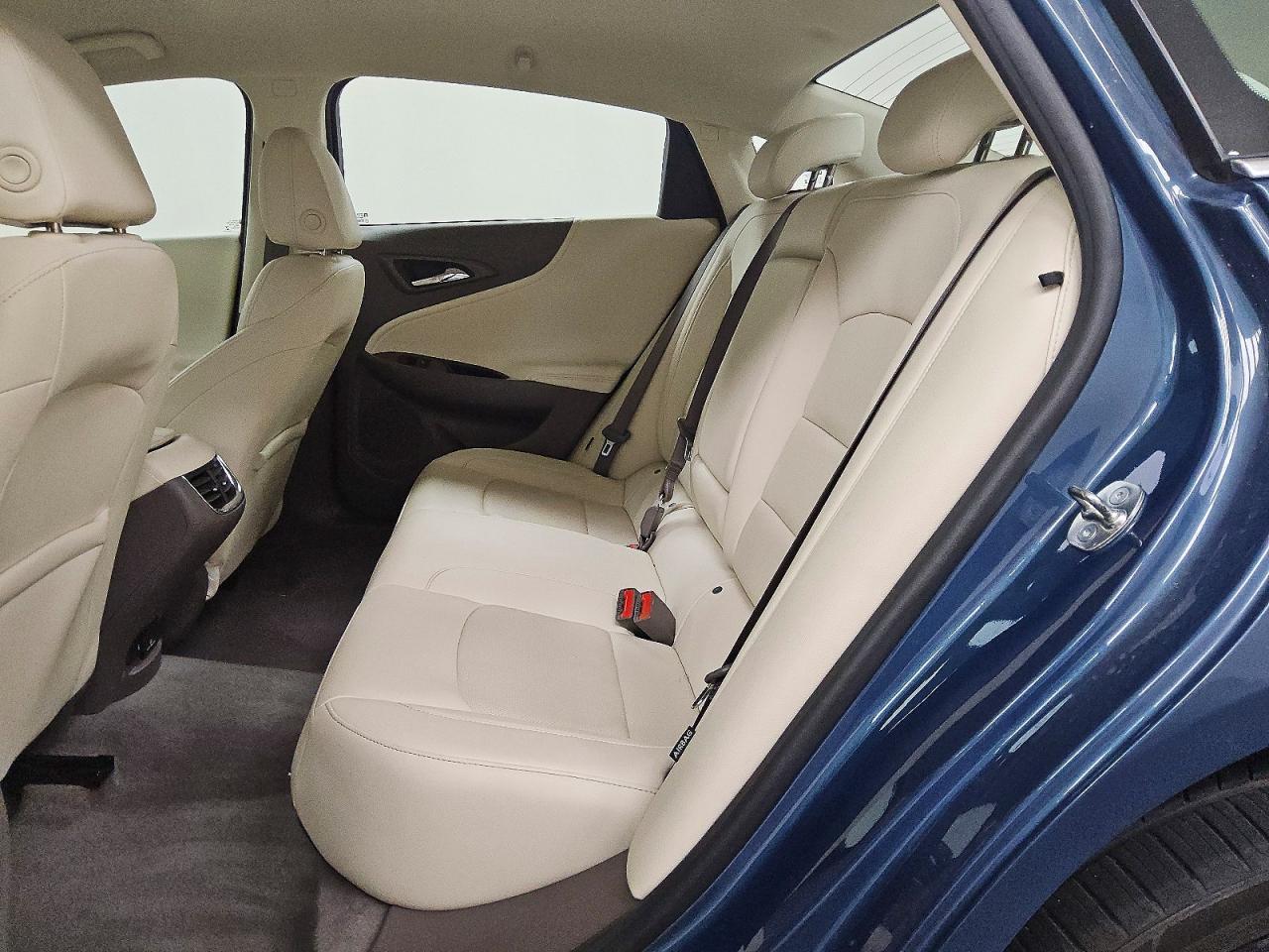 2024 Chevrolet Malibu Premier - zdjęcie 10