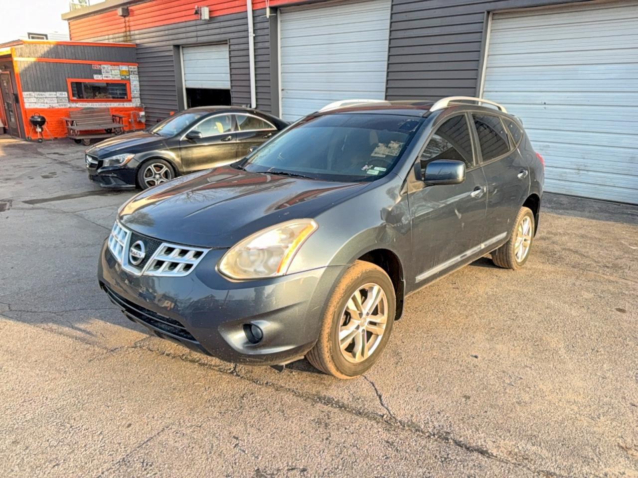 2013 Nissan Rogue S - zdjęcie 2