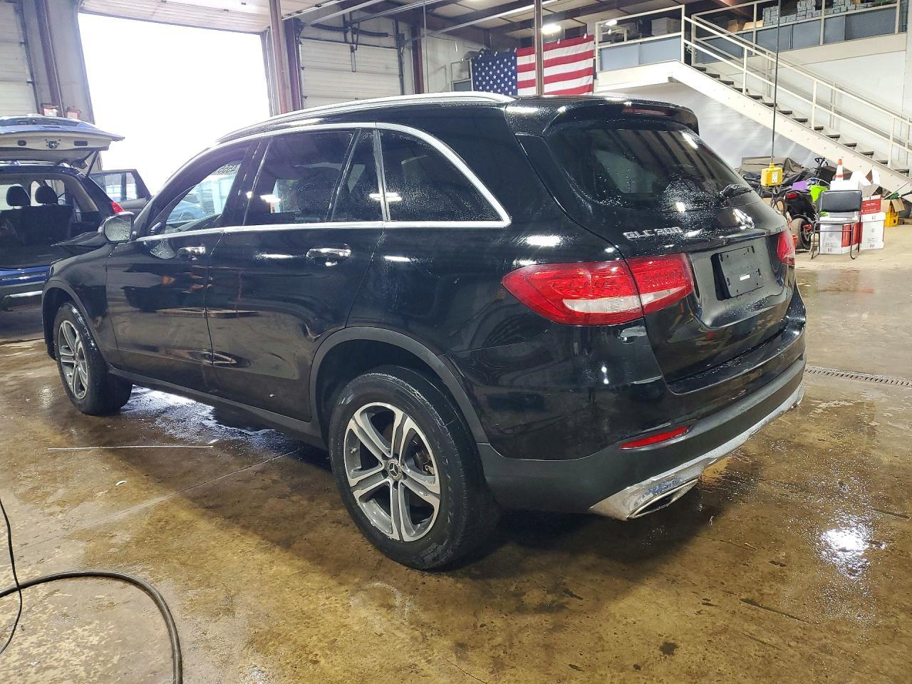 2018 Mercedes-Benz Glc 300 4Matic - zdjęcie 2