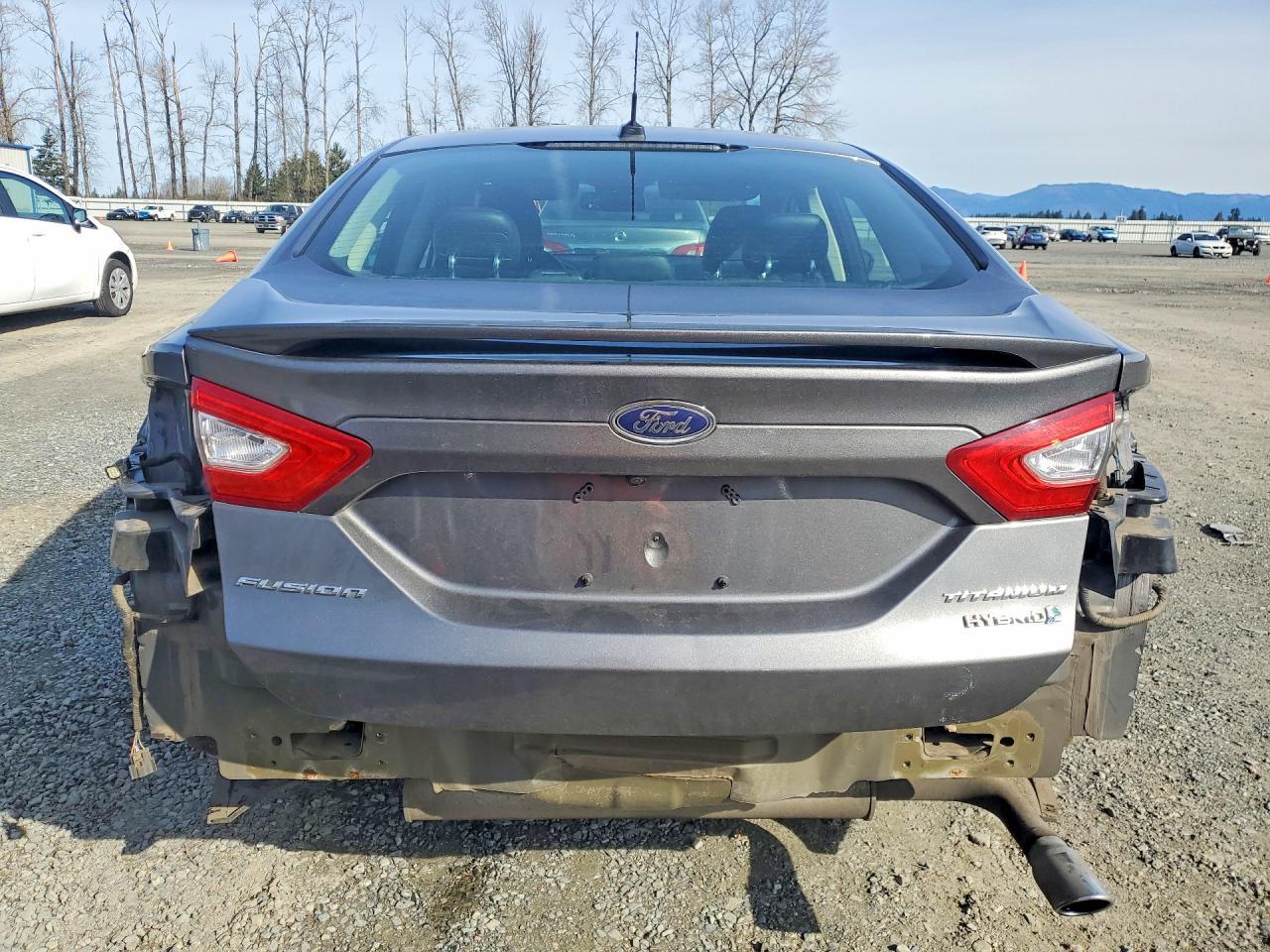 2014 Ford Fusion Titanium Hev - zdjęcie 6