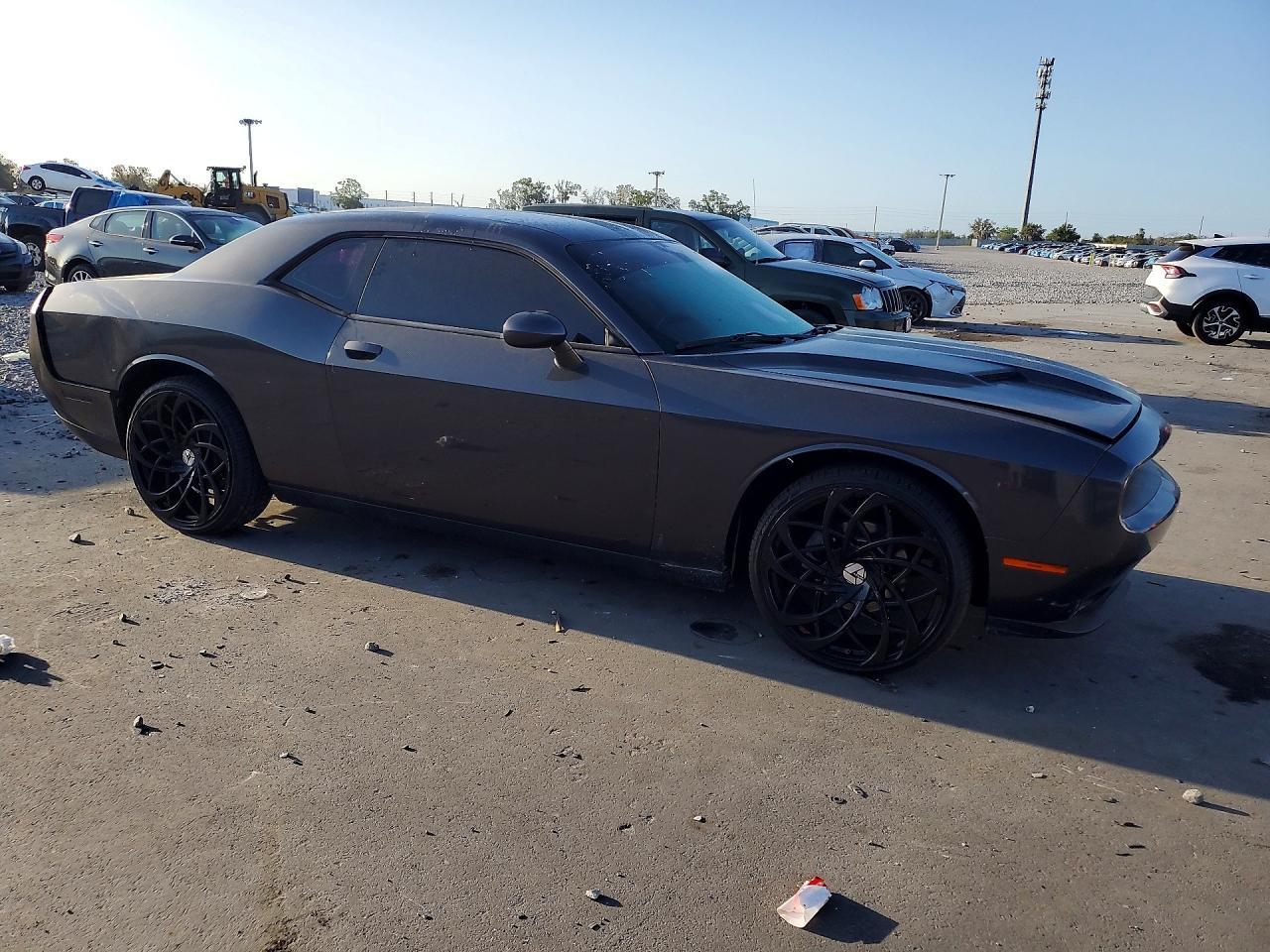 2016 Dodge Challenger Sxt - zdjęcie 4