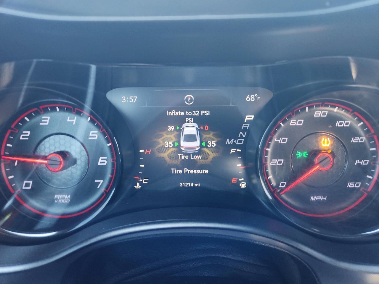 2019 Dodge Charger R - zdjęcie 10