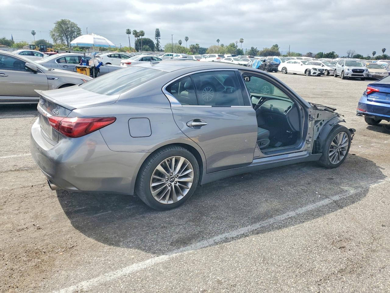 2019 Infiniti Q50 3.0T Luxe - zdjęcie 3