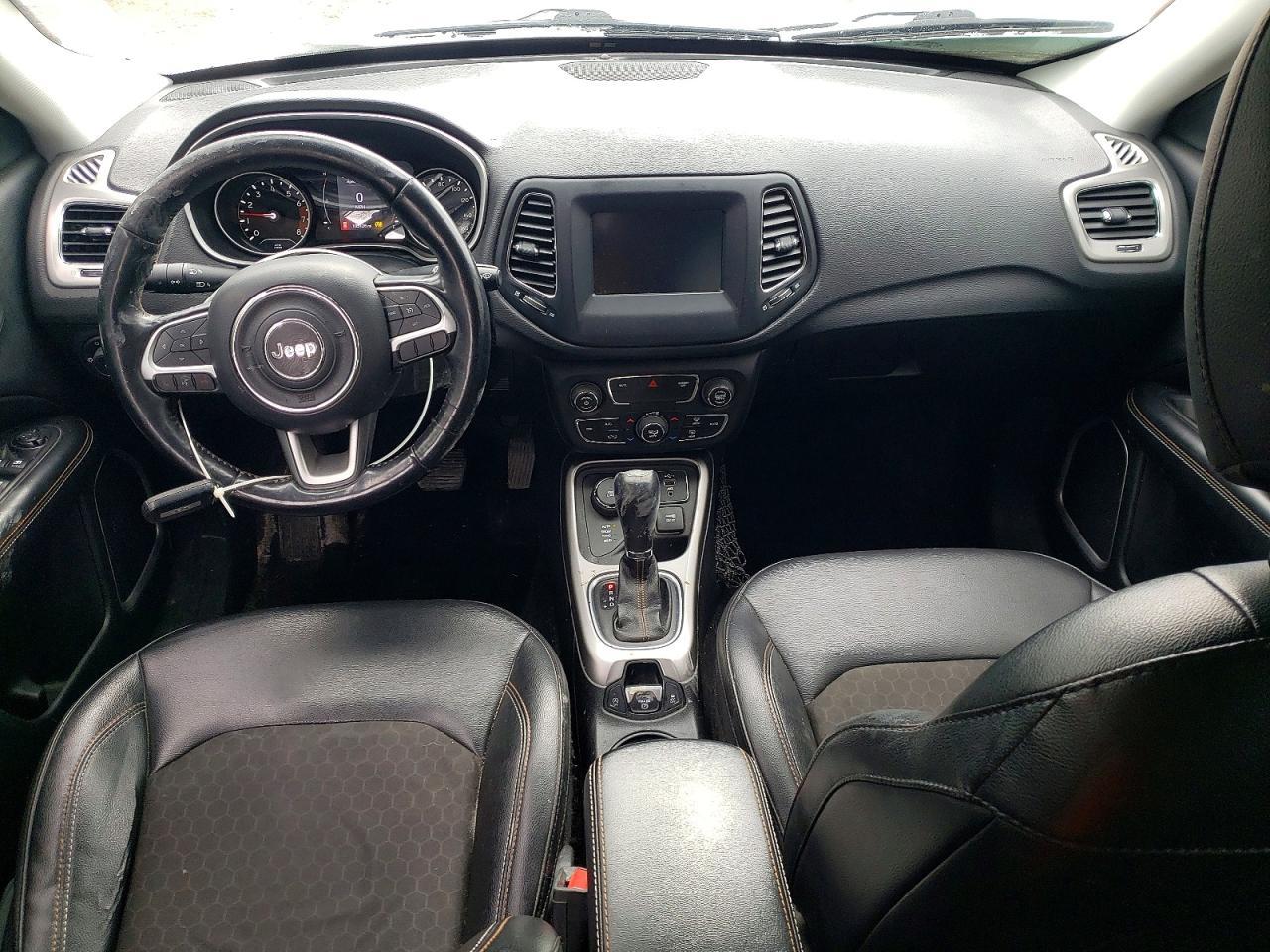 2020 Jeep Compass Latitude - zdjęcie 8