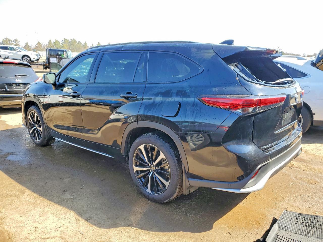 2021 Toyota Highlander Xse - zdjęcie 2