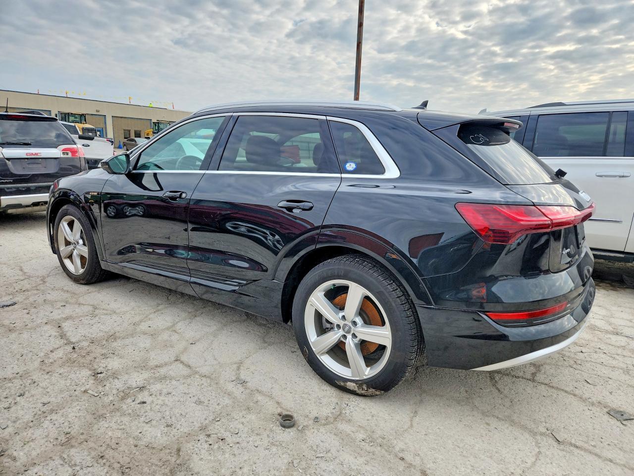 2019 Audi E-Tron Premium Plus - zdjęcie 2