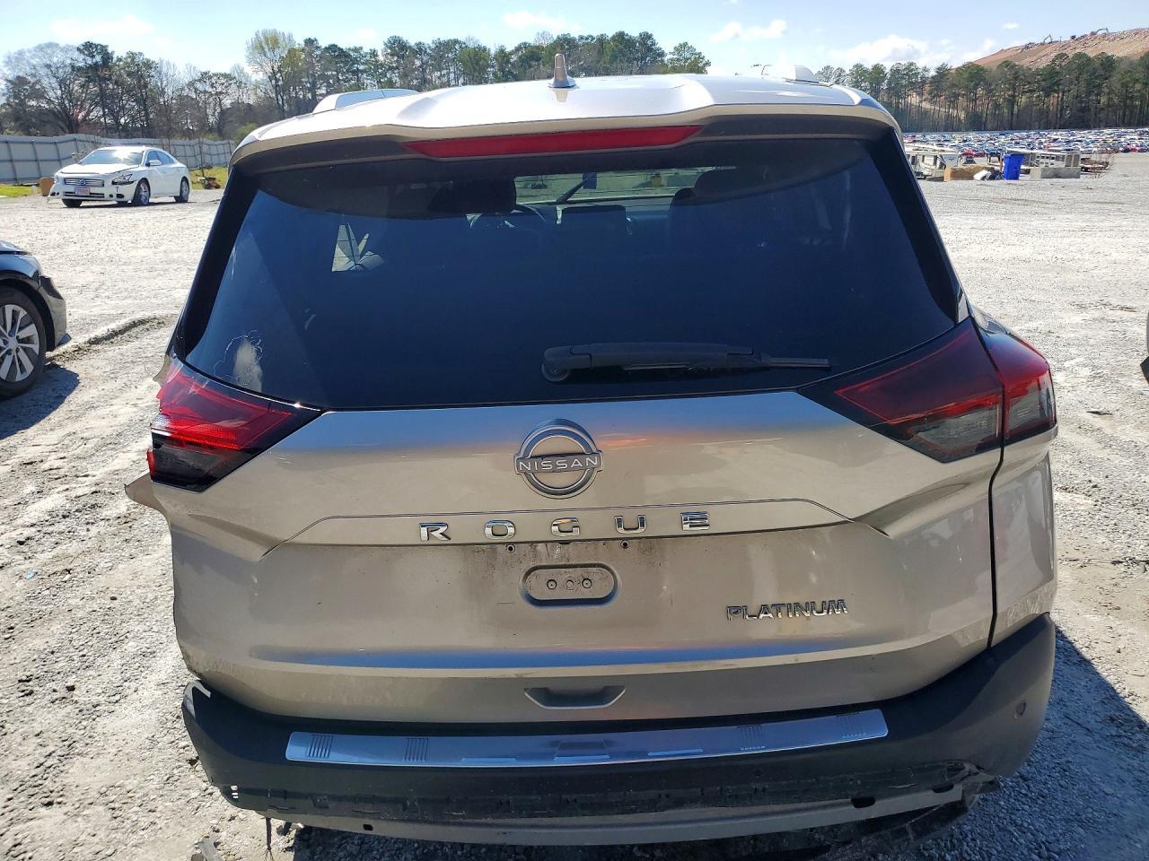 2023 Nissan Rogue Platinum - zdjęcie 6