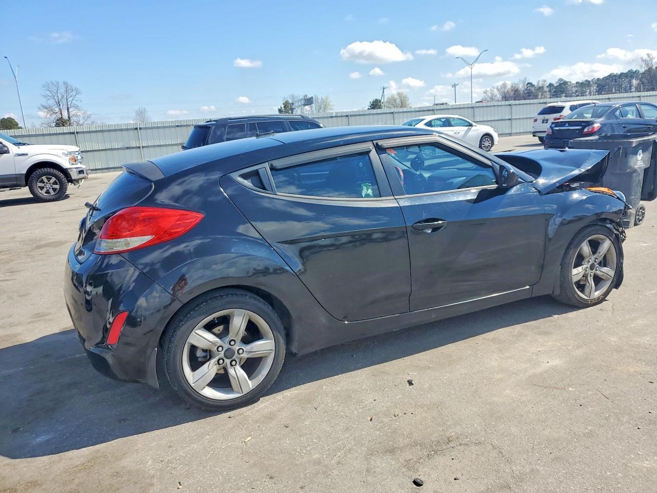 2013 Hyundai Veloster Base - zdjęcie 3