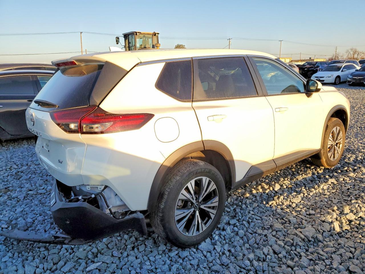 2023 Nissan Rogue Sv - zdjęcie 3