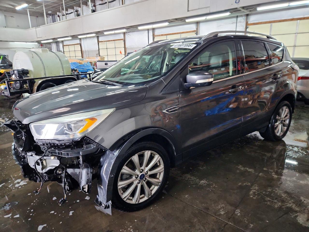 2017 Ford Escape Titanium - zdjęcie główne