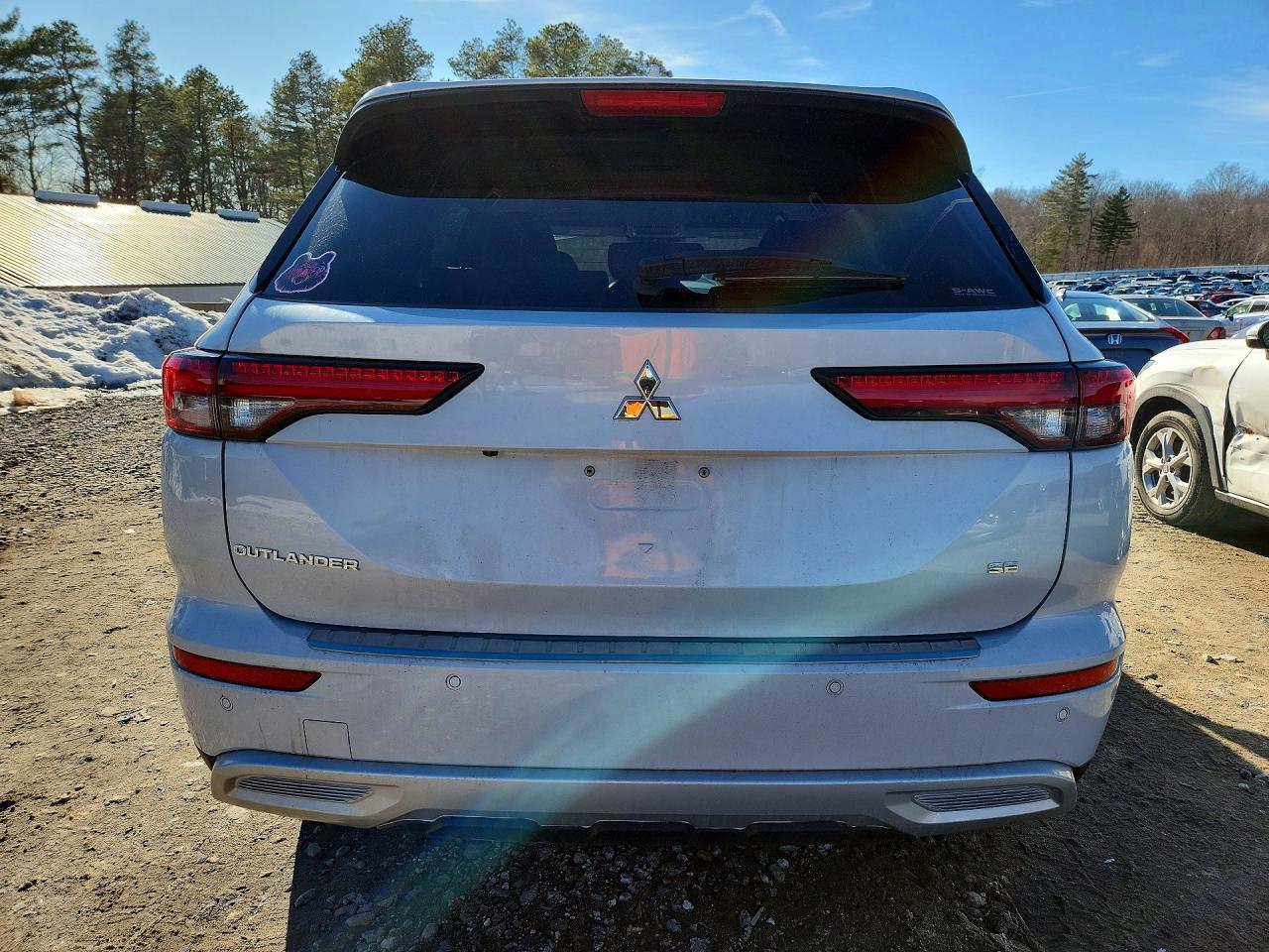 2022 Mitsubishi Outlander Se - zdjęcie 6