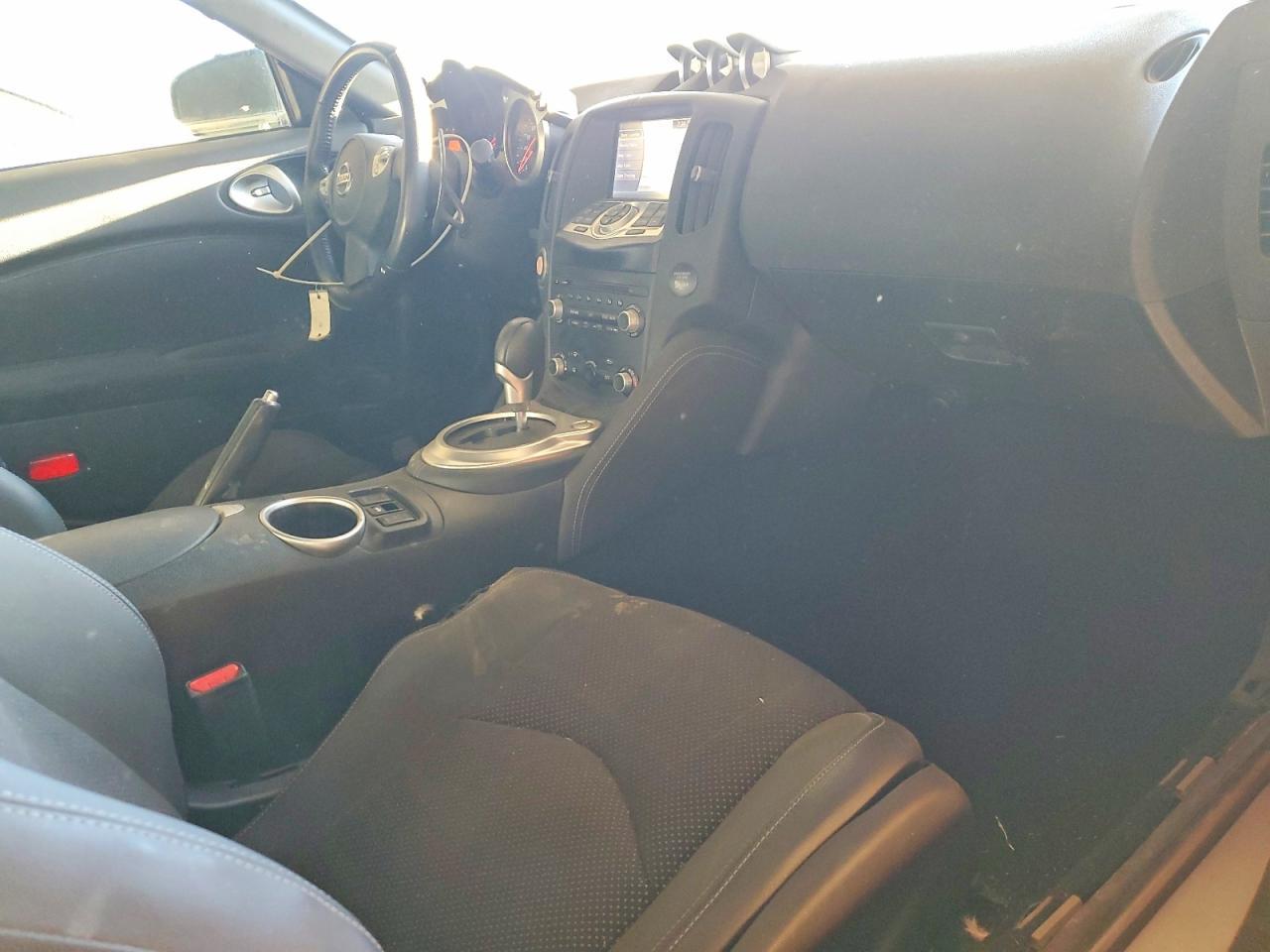 2020 Nissan 370Z Sport Touring - zdjęcie 8