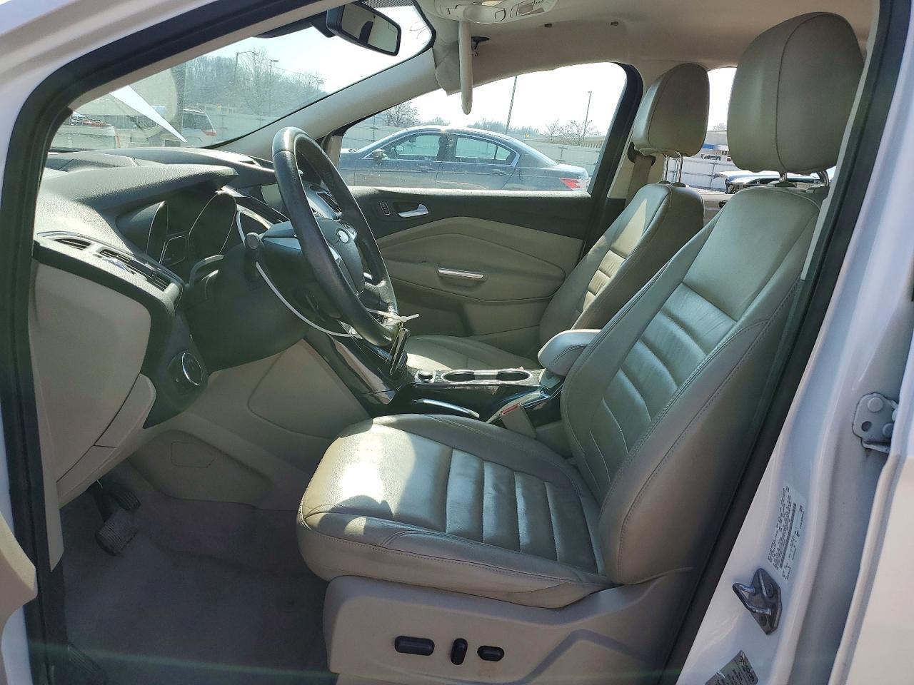 2015 Ford Escape Titanium - zdjęcie 7