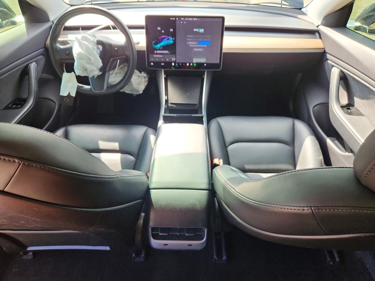 2019 Tesla Model 3 - zdjęcie 8