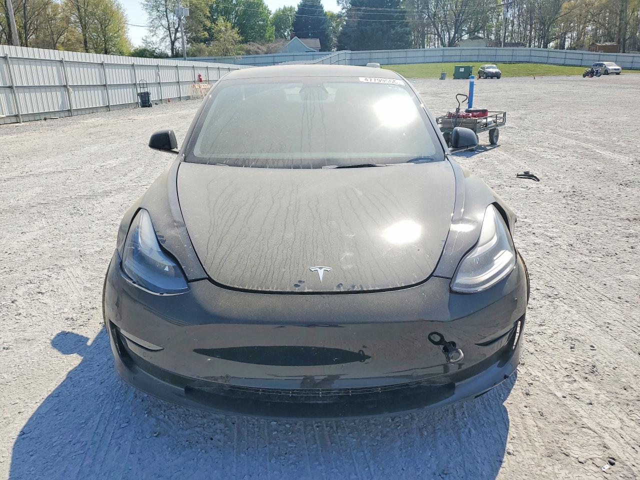 2022 Tesla Model 3 - zdjęcie 5