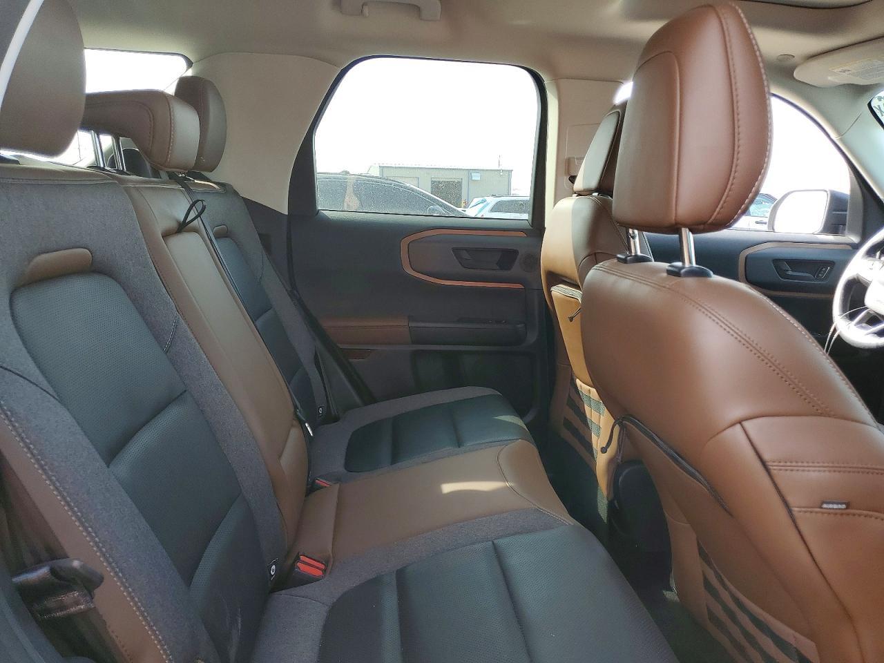 2021 Ford Bronco Sport Outer Banks - zdjęcie 11