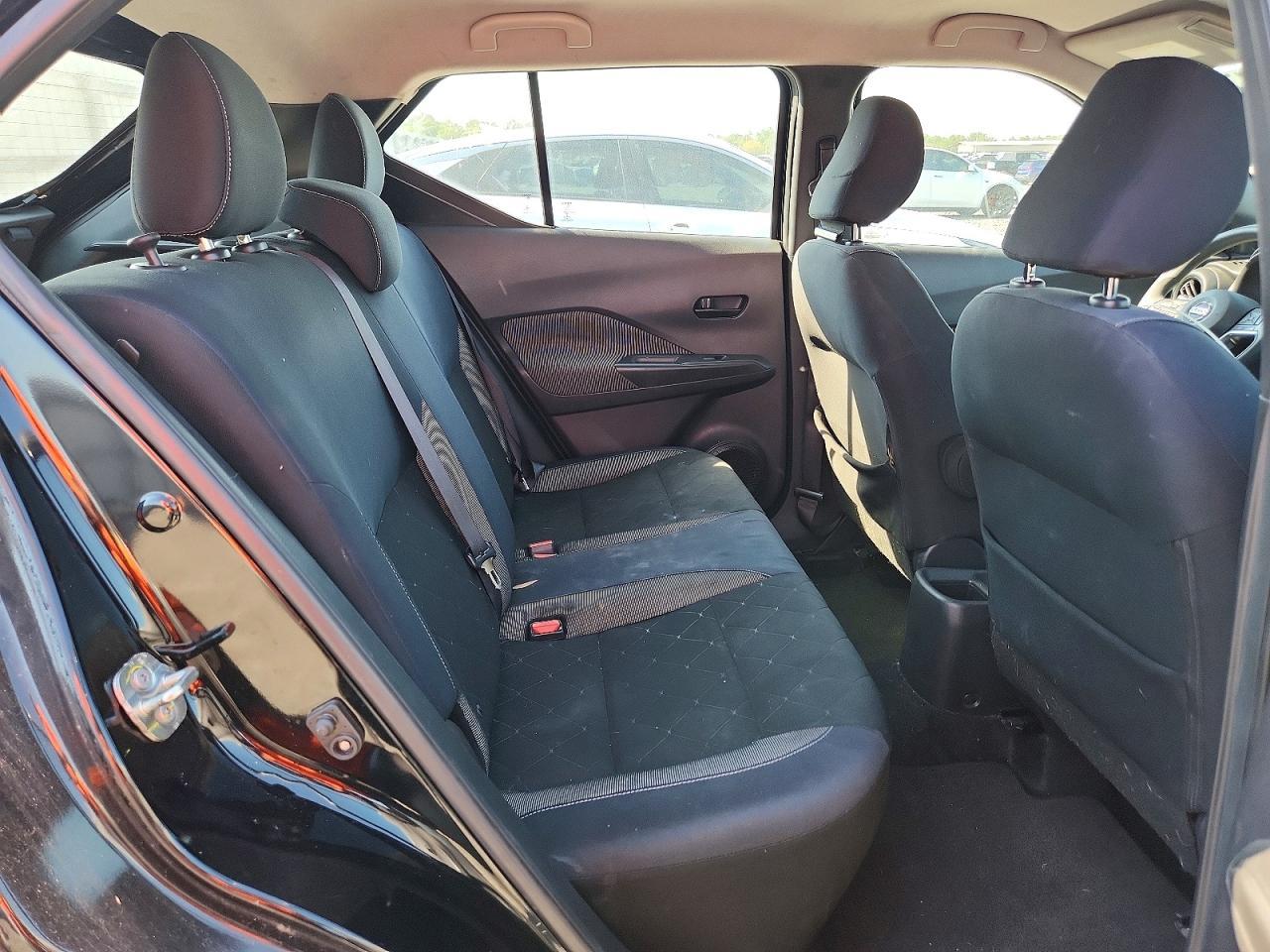 2018 Nissan Kicks S - zdjęcie 11