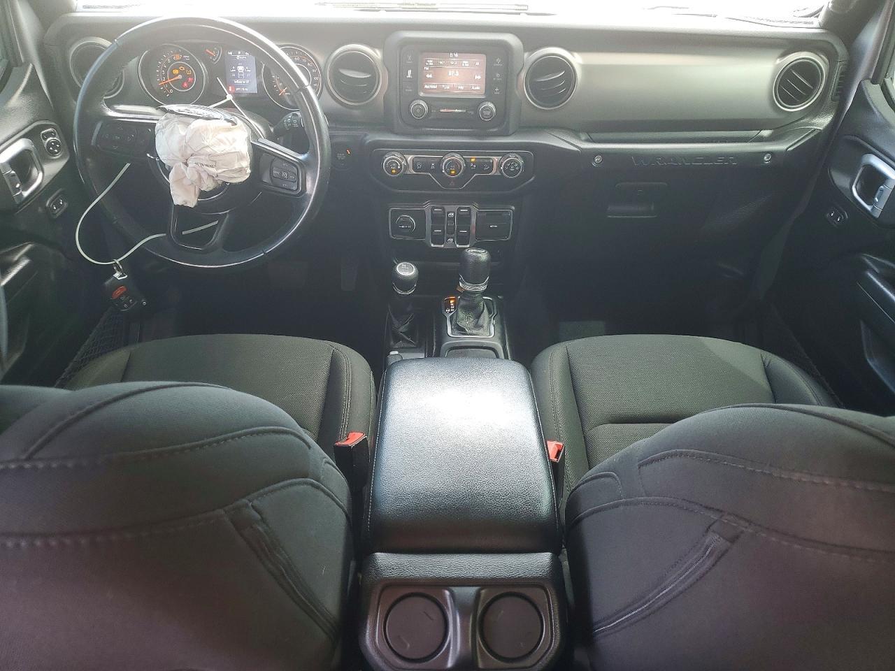 2020 Jeep Wrangler Unlimited Sport - zdjęcie 8