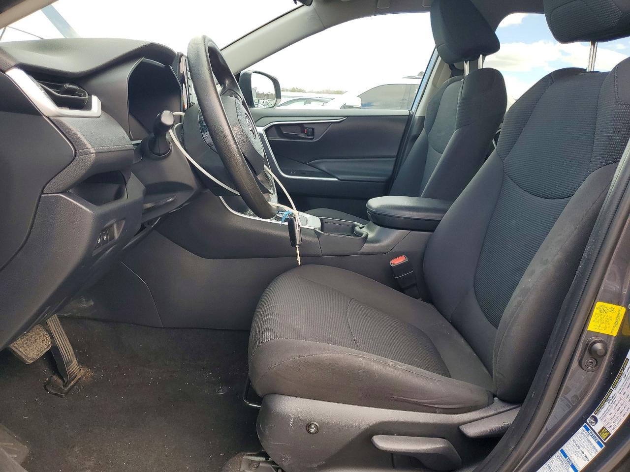 2020 Toyota Rav4 Hybrid Le - zdjęcie 7