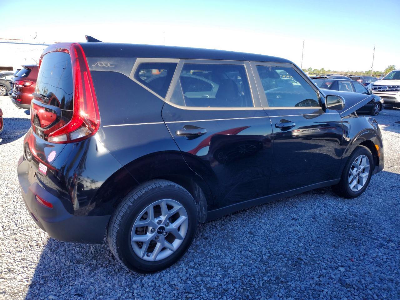 2022 Kia Soul Lx - zdjęcie 3
