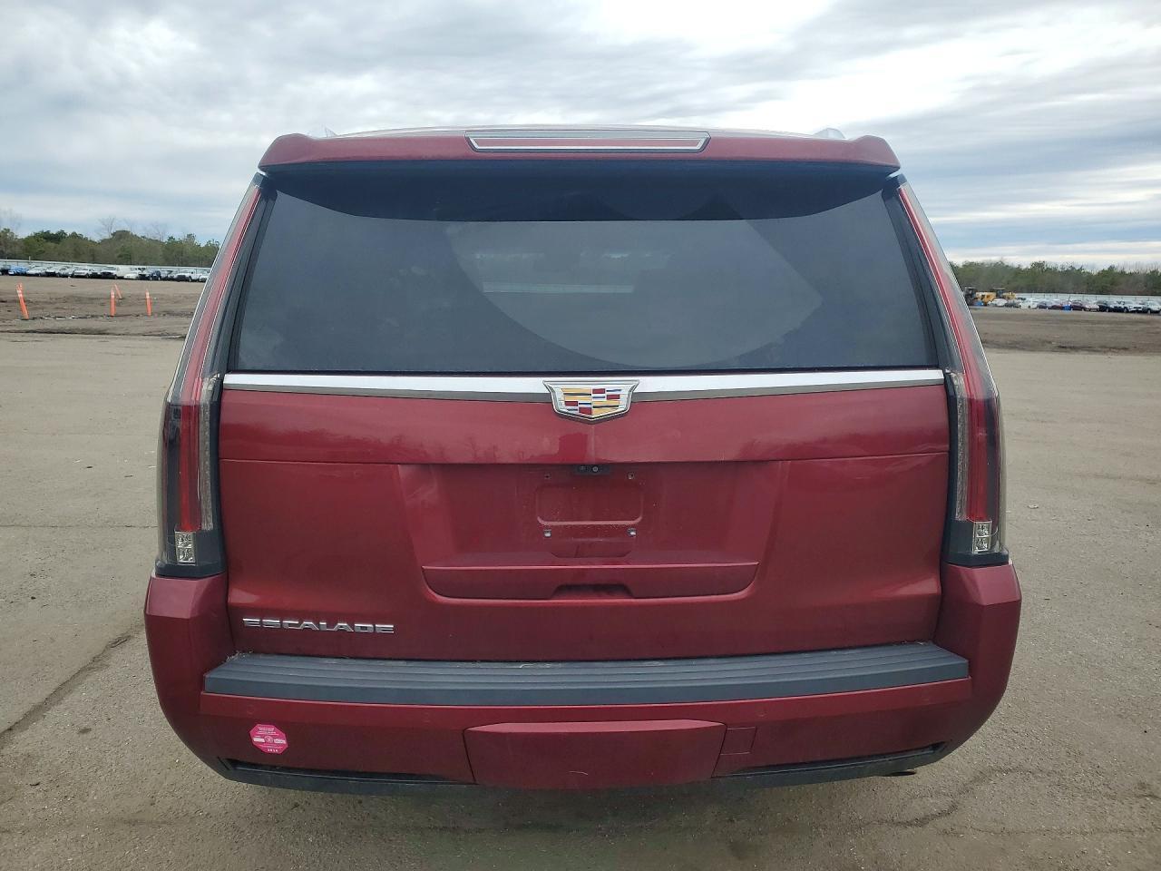 2018 Cadillac Escalade Luxury - zdjęcie 6