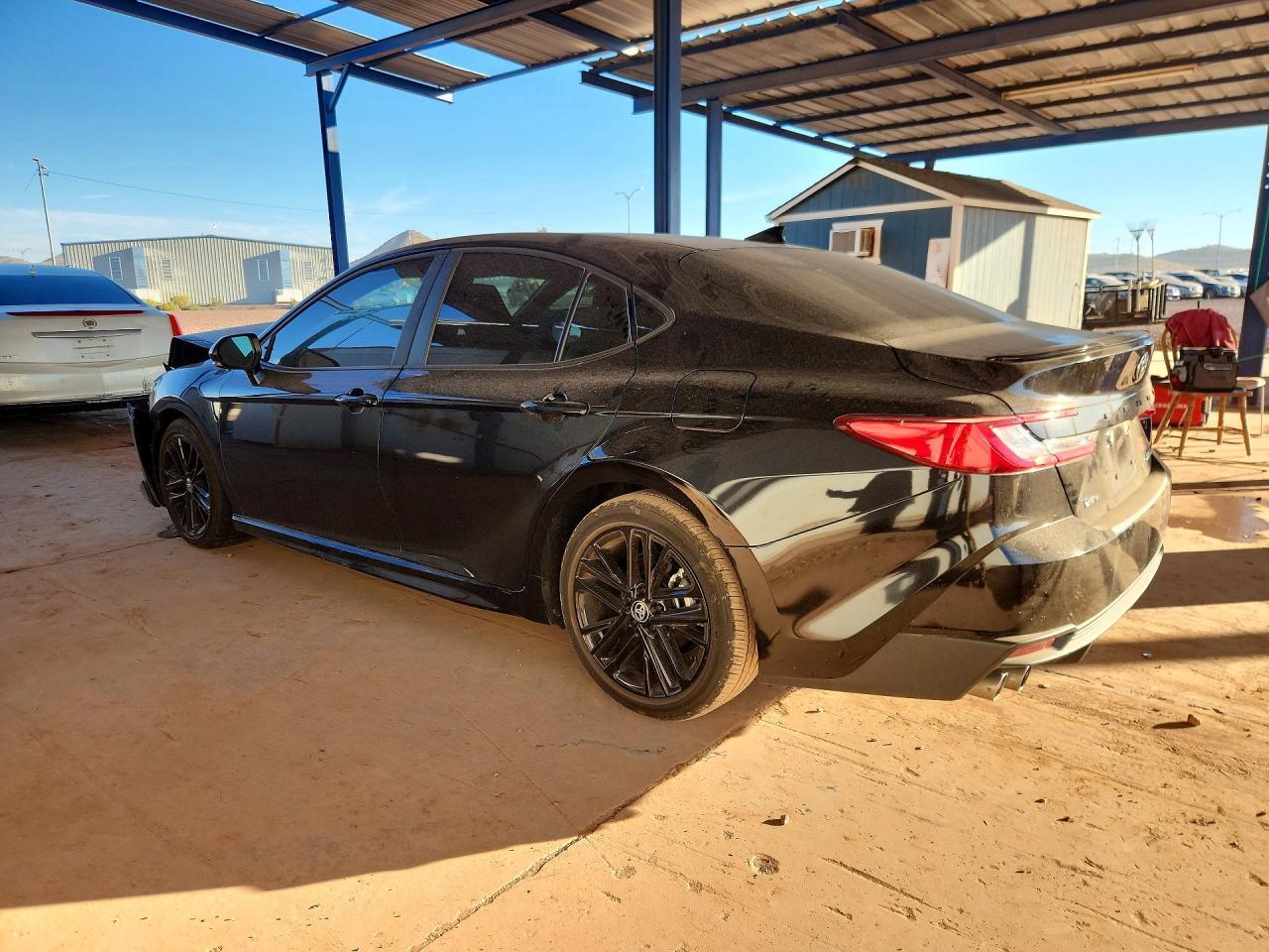 2025 Toyota Camry Se - zdjęcie 2