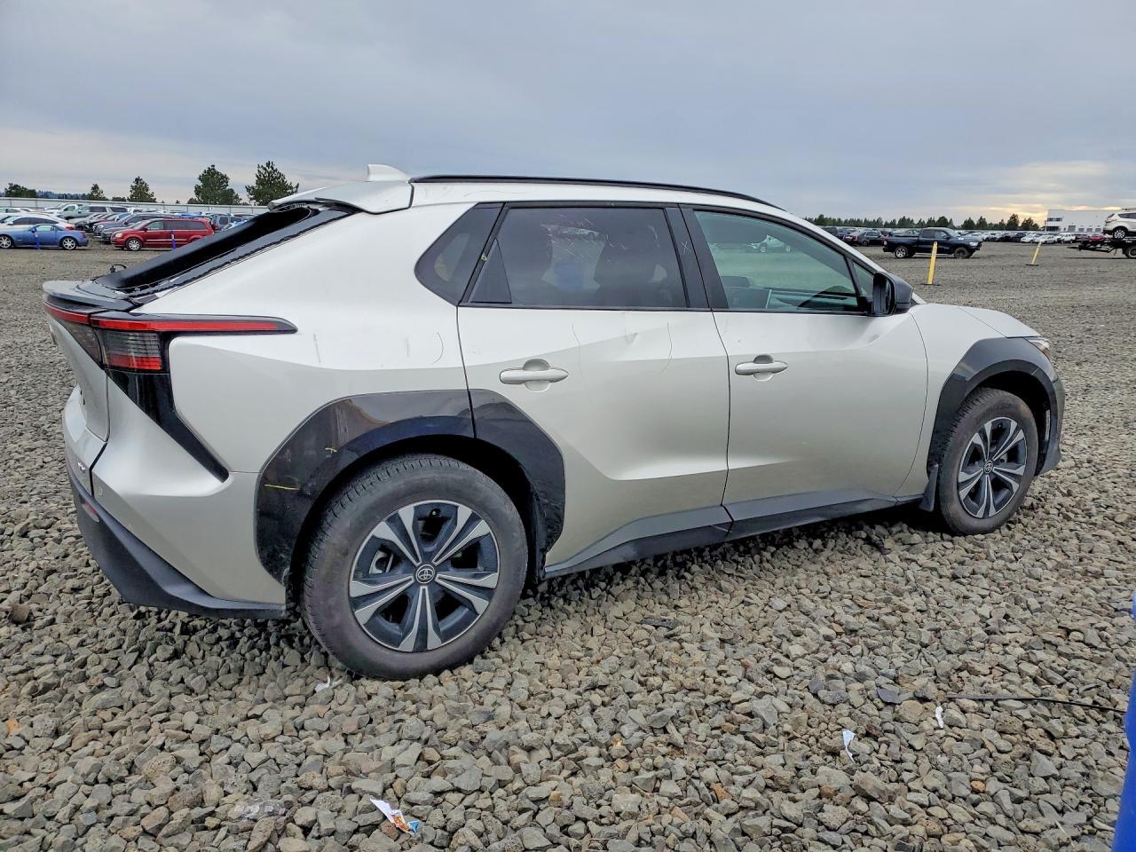 2024 Toyota Bz4X Xle - zdjęcie 3