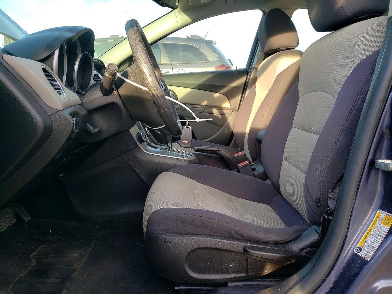 2014 Chevrolet Cruze Ls - zdjęcie 7