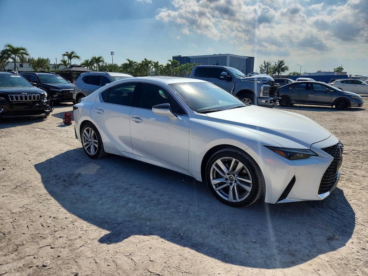 2021 Lexus Is 300 Base - zdjęcie 4