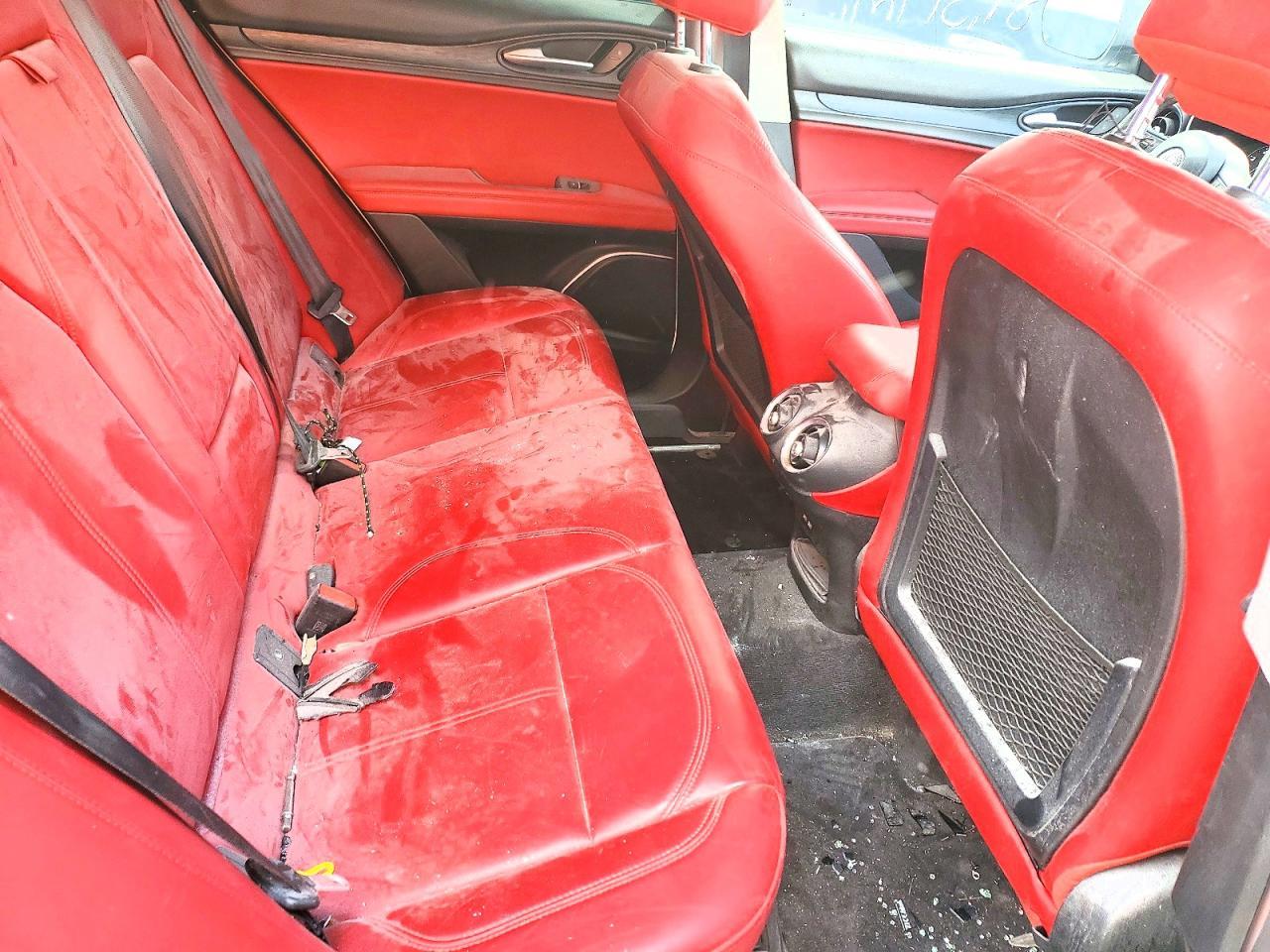 2019 Alfa Romeo Stelvio - zdjęcie 11