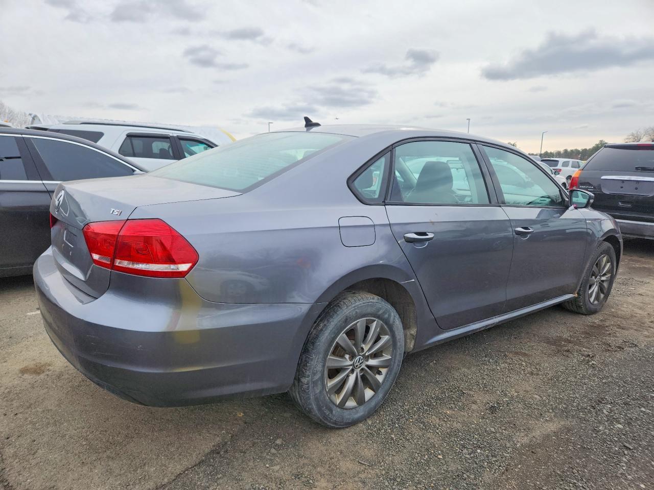 2015 Volkswagen Passat S - zdjęcie 3